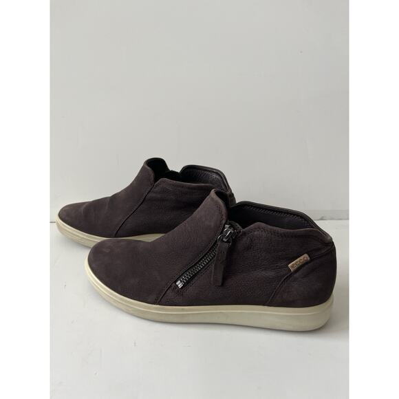 ECCO Low Bootie Sneaker Women 7 Dark Taupe Suede Leather Nubuck Soft Side Zip - Picture 1 of 6